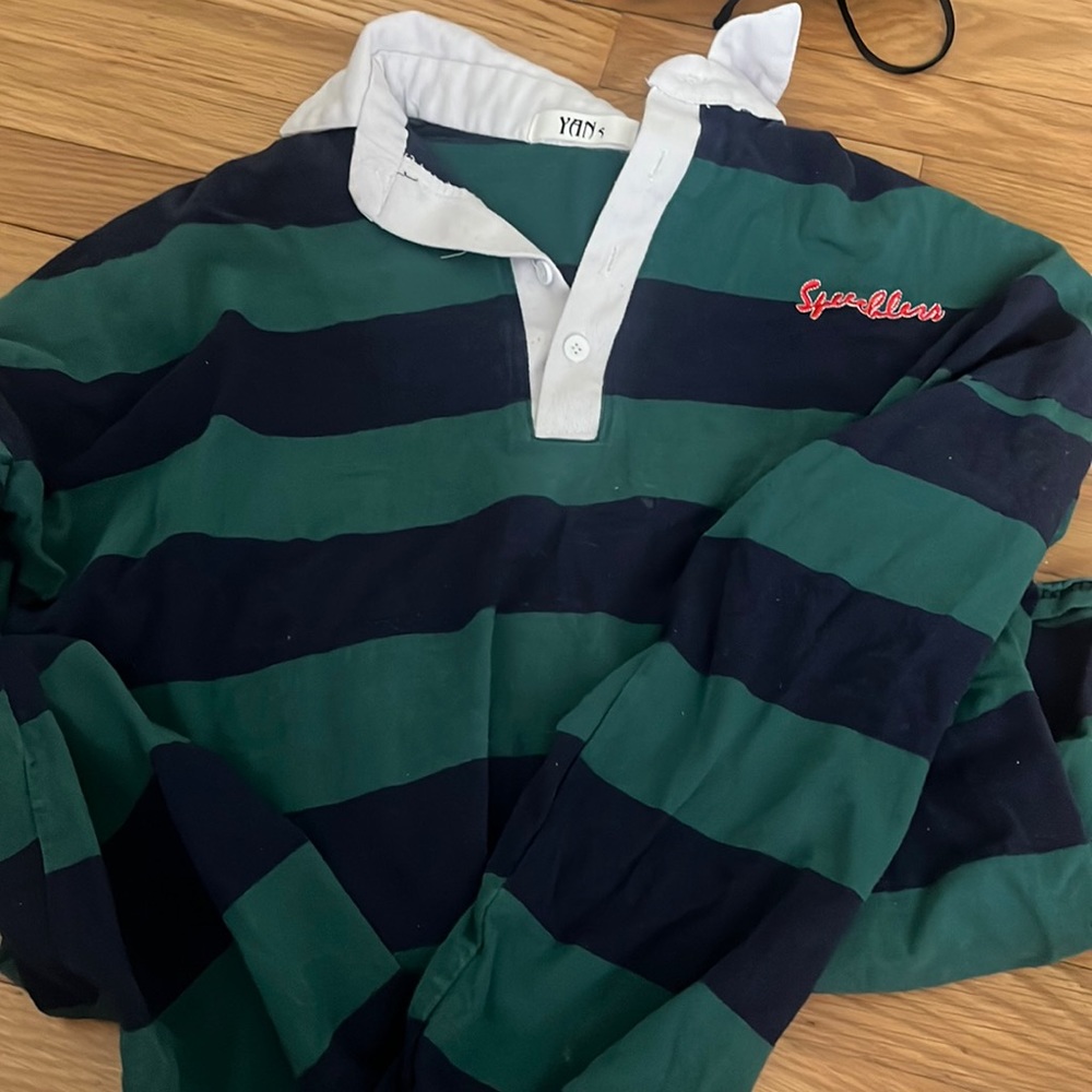 black and green sweater